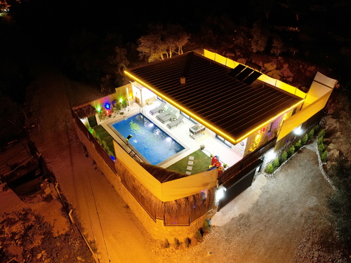  gece  -  Kasım
  | Kalkan Akbel'de Romantik Jakuzili Villa Tatili: Korunaklı Havuz ve Özel Anlar